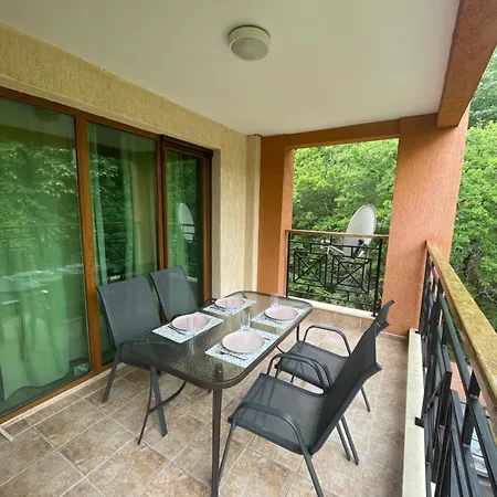 Marillian Golden Sands